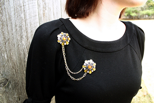 Joan Holloway Brooch - Featured on Mad In Crafts
