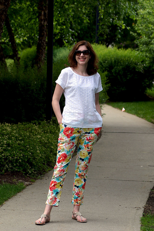 Pattern Reviews: Belcarra Top and Floral Pants [Sewaholic and Simplicity]